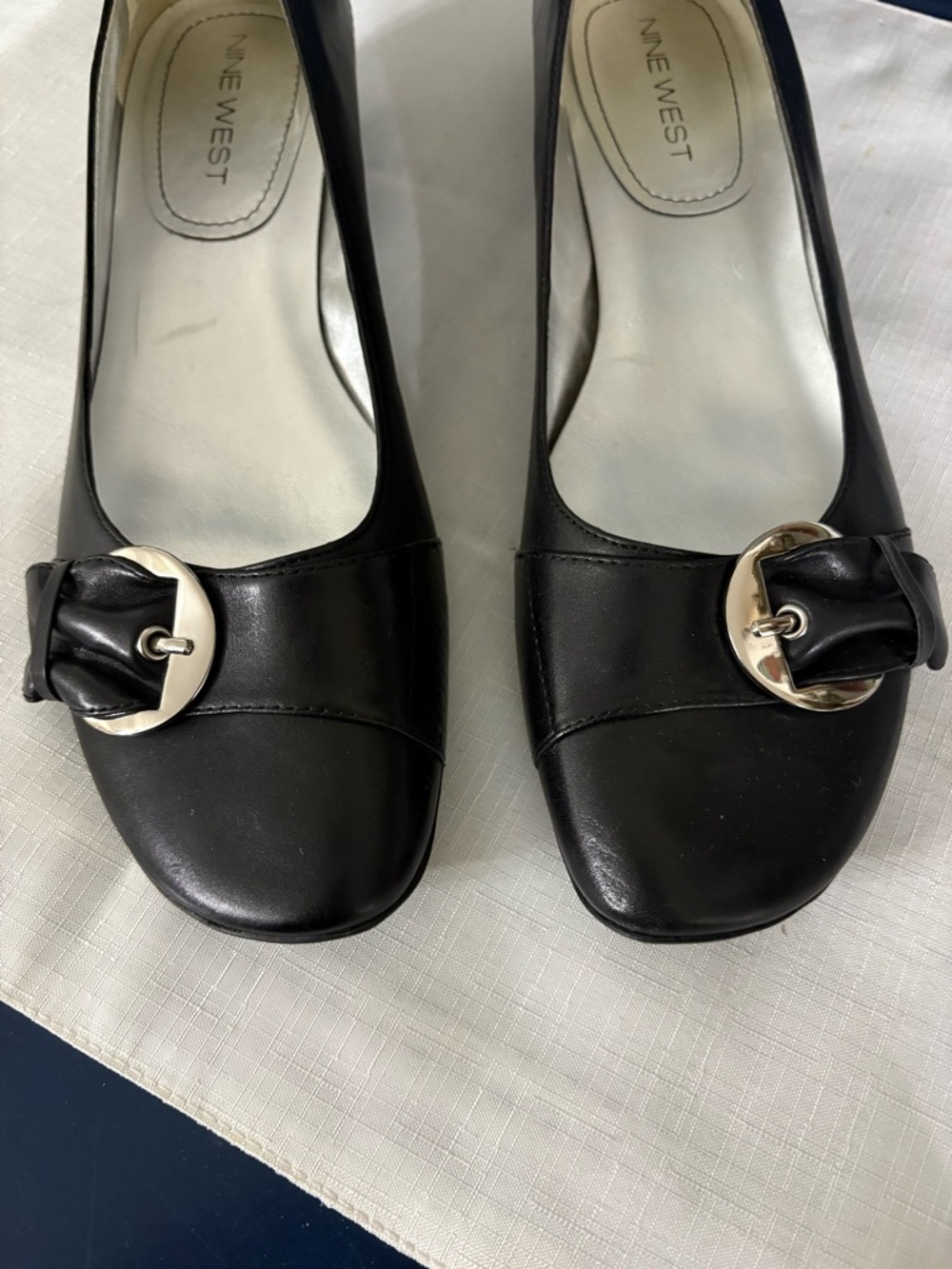 Nine West Jayla black Leather Buckle Ballet Kitten Flats Size 7 NWOB - Picture 2 of 7
